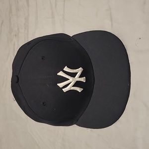 New Era Yankess fitted baseball hat